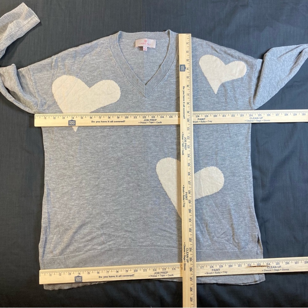 Laurie Felt V-Neck Sweater in Gray with Cream Hearts - Picture 2 of 8